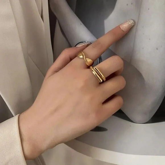 Minimalist 925 Sterling Silver Twist Knot Ring Silver or Gold - Picture 4 of 6